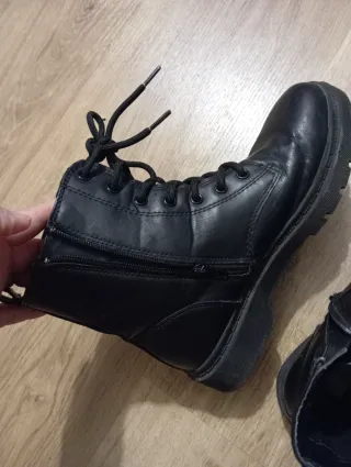 Botas militares negras
