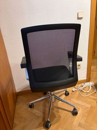 Silla de Oficina SONGMICS Negra y Plateada