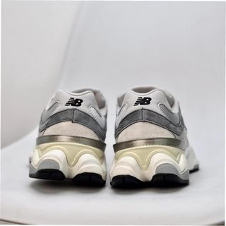New Balance 9060 Gris Talla 39.5