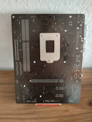 PIEZAS Gigabyte GA-H81M-DS2 + 4GB DDR3 LGA1150