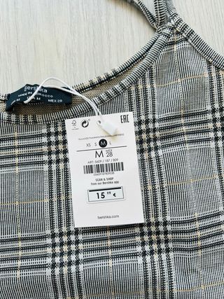 Vestido de tirantes nuevo con etiqueta de Bershka