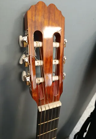 Guitarra Española Clásica Marca : Admira - Juanita