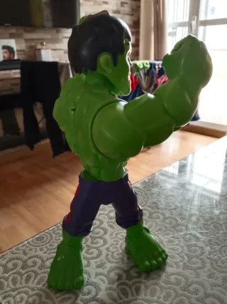 Figura Hulk 25cm Hasbro