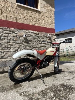 Moto Merlin DG3-88 Trial Roja/Blanca