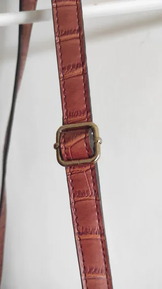 Bolso marrón efecto piel cocodrilo