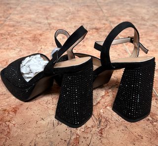 Tacones negros con brillantes *NUEVOS*