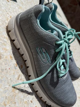 Zapatillas Skechers Gris y Turquesa