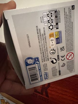 Funko Pop! Roronoa Zoro 1496 One Piece Caja dañada