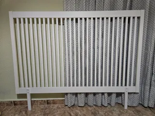 Cabecero de madera blanco