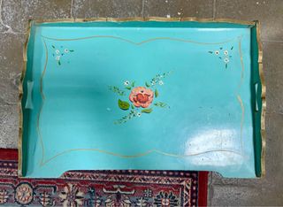 Mesa bandeja vintage plegable pintada a mano
