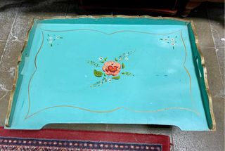 Mesa bandeja vintage plegable pintada a mano