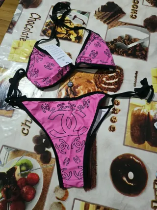 Bikini Chanel Rosa y Negro Talla M
