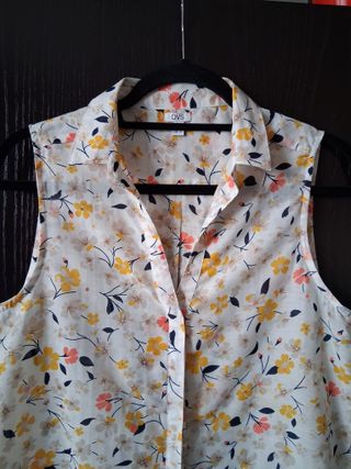 Camicia OVS fantasia fiori senza maniche