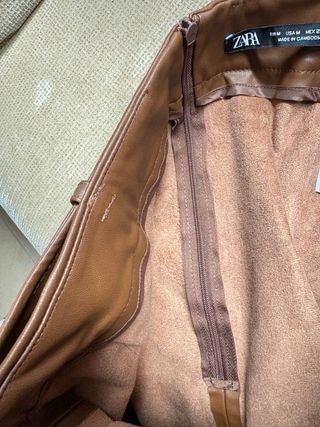 Falda Zara efecto piel marrón