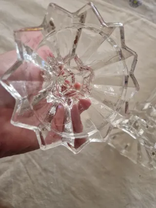 Conjunto de dos antiguos candelabros de cristal