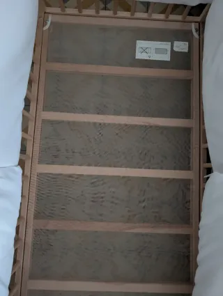 Cuna de madera y colchón 60x120cm