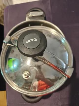 Olla exprés para 2 personas Goma y válvula le falt