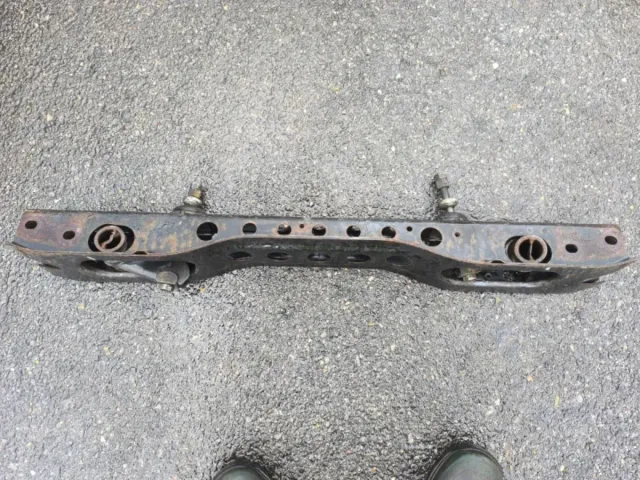 Soporte Barras Torsión Nissan Terrano
