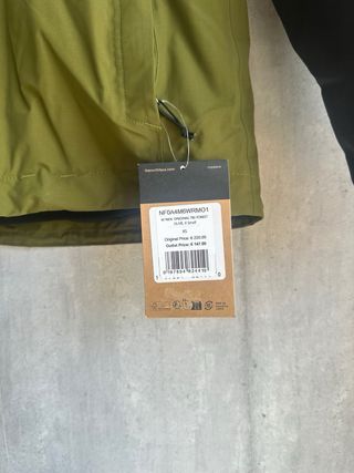 The North Face Chaqueta Verde y Negra