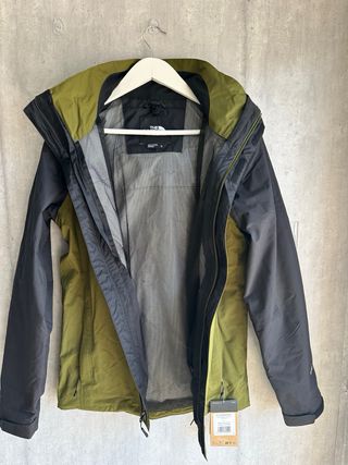 The North Face Chaqueta Verde y Negra