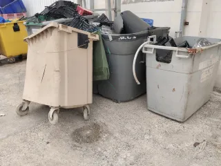 REGALO Contenedores de basura (amarillo y beige)