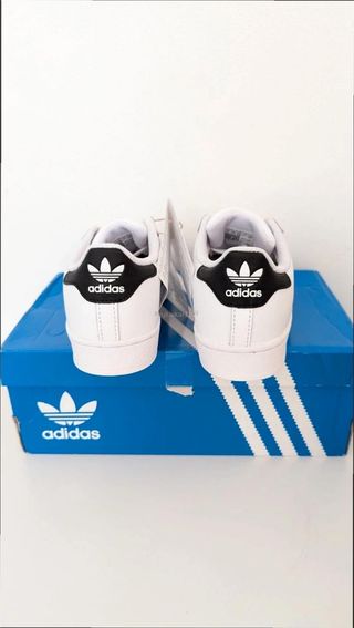Adidas Superstar Talla 41 Blancas/Negras