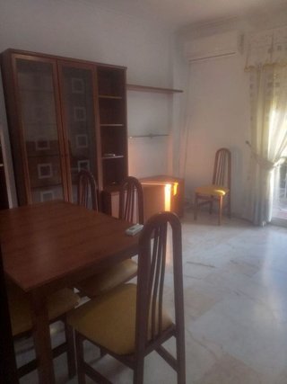 Casa adosada en alquiler en El Juncal - Av. de la Paz en Sevilla