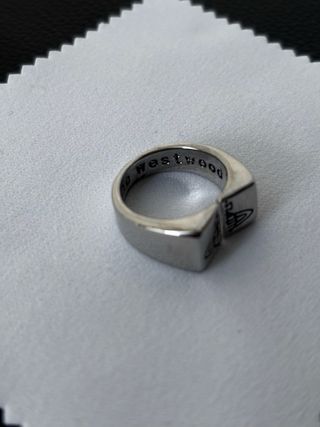 Anillo Vivienne Westwood Acero Ajustable