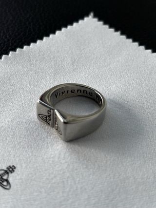 Anillo Vivienne Westwood Acero Ajustable