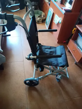 Silla ruedas auxiliar