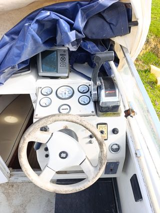 Barco con motor Mercruiser 3000