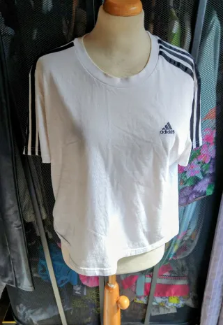 T-shirt Adidas bianca con strisce