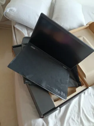 Dell Latitude 3550 Laptop Intel Core Ultra 5