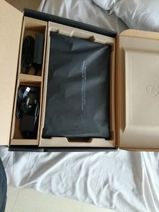 Dell Latitude 3550 Laptop Intel Core Ultra 5