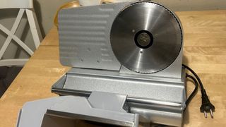 Cortafiambres eléctrico 200W - Poco uso