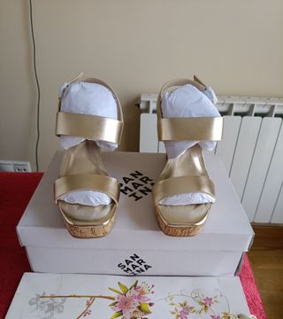 Sandalias doradas San Marina Piel Talla 39