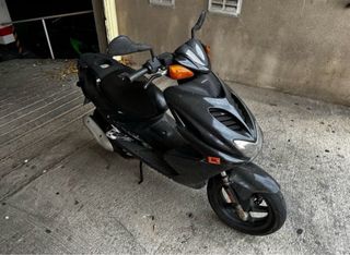 Yamaha Aerox Negra