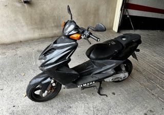 Yamaha Aerox Negra