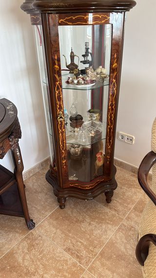 Vitrina Clásica Madera y Cristal