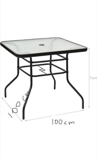 Mesa y sillas exterior