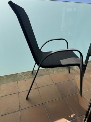 Mesa y sillas exterior