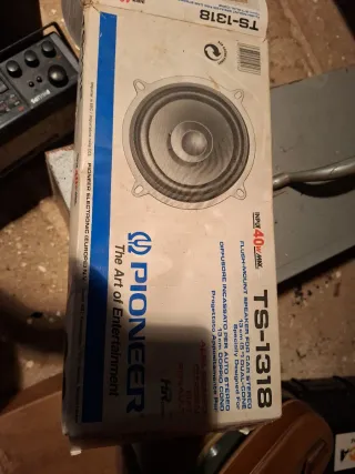 Pack 4 radios de coche+altavoces pioneer60