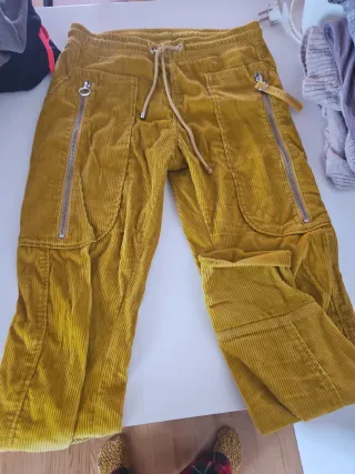 Pantalones de pana con cremallera