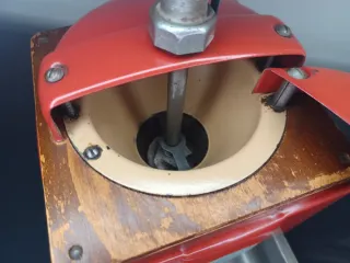 Molinillo de café Peugeot rojo 100% original