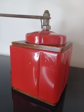 Molinillo de café Peugeot rojo 100% original