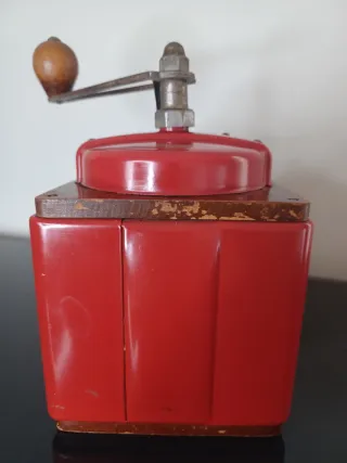 Molinillo de café Peugeot rojo 100% original