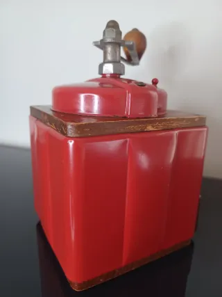 Molinillo de café Peugeot rojo 100% original