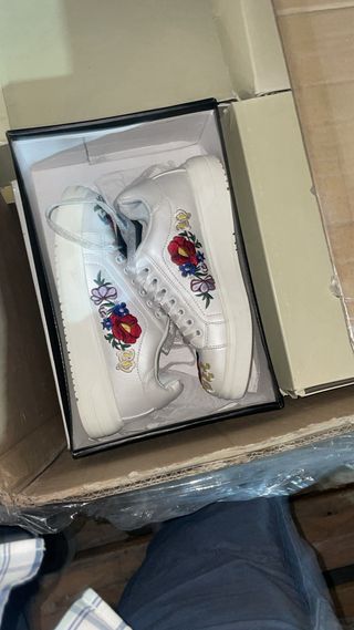 Lote 200 Zapatos Hombre y Mujer