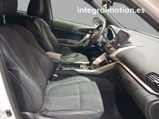 Mitsubishi Eclipse Cross PHEV Kaiteki 4WD