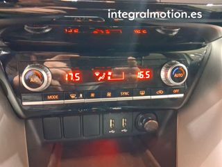 Mitsubishi Eclipse Cross PHEV Kaiteki 4WD